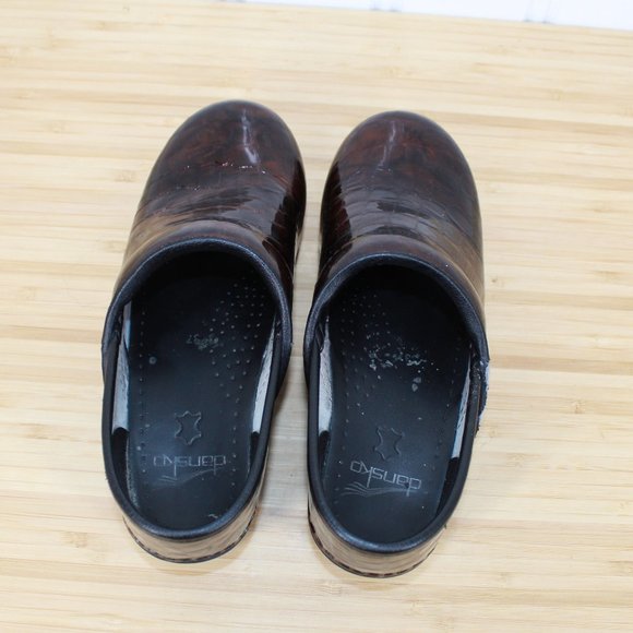 DANSKO Women's Brown Croc Print Patent Professional Clogs Shoes Size 37 / 7 - Picture 6 of 11